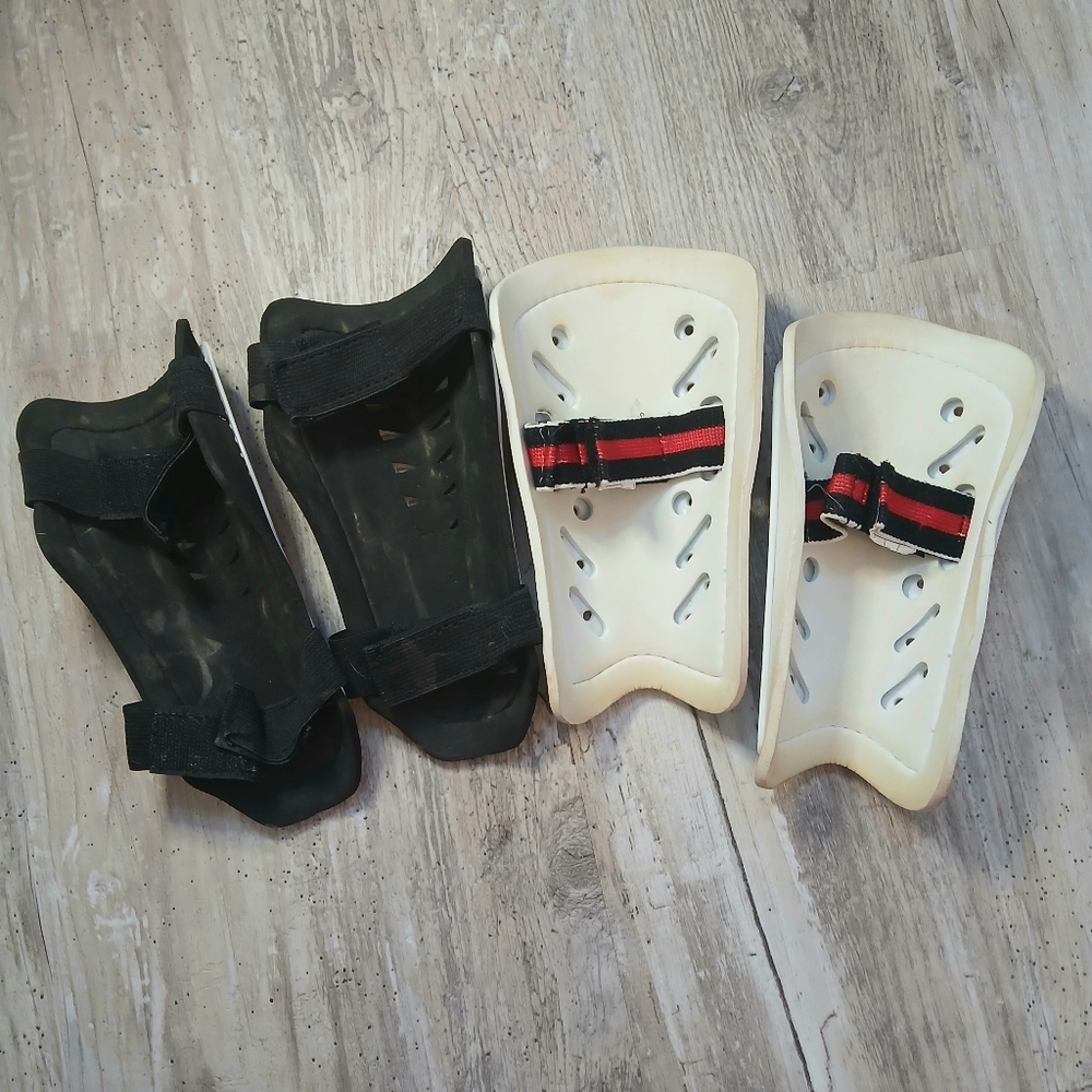 Bundle Of 2 Sets Of Kids Soccer Shin Guards Macgregor Soccer And Cooper - Picture 2 of 7